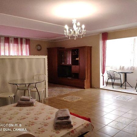 Apartments Domovik Latorichnaya,3 Мукачево Экстерьер фото